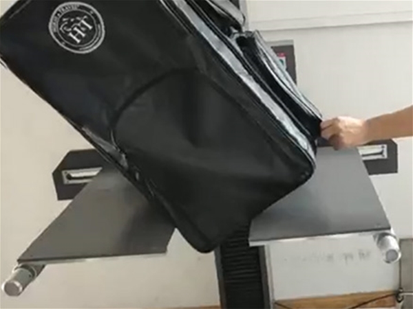 凯泽蜂巢框装进成品袋自由落体测试 